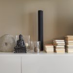 Comment associer des objets anciens et modernes dans votre décoration