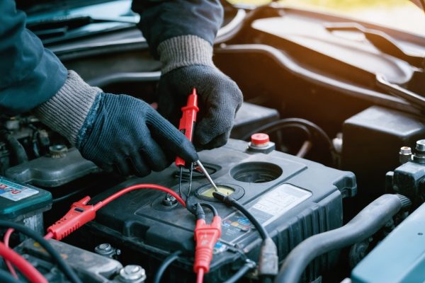 comment tester une batterie de voiture